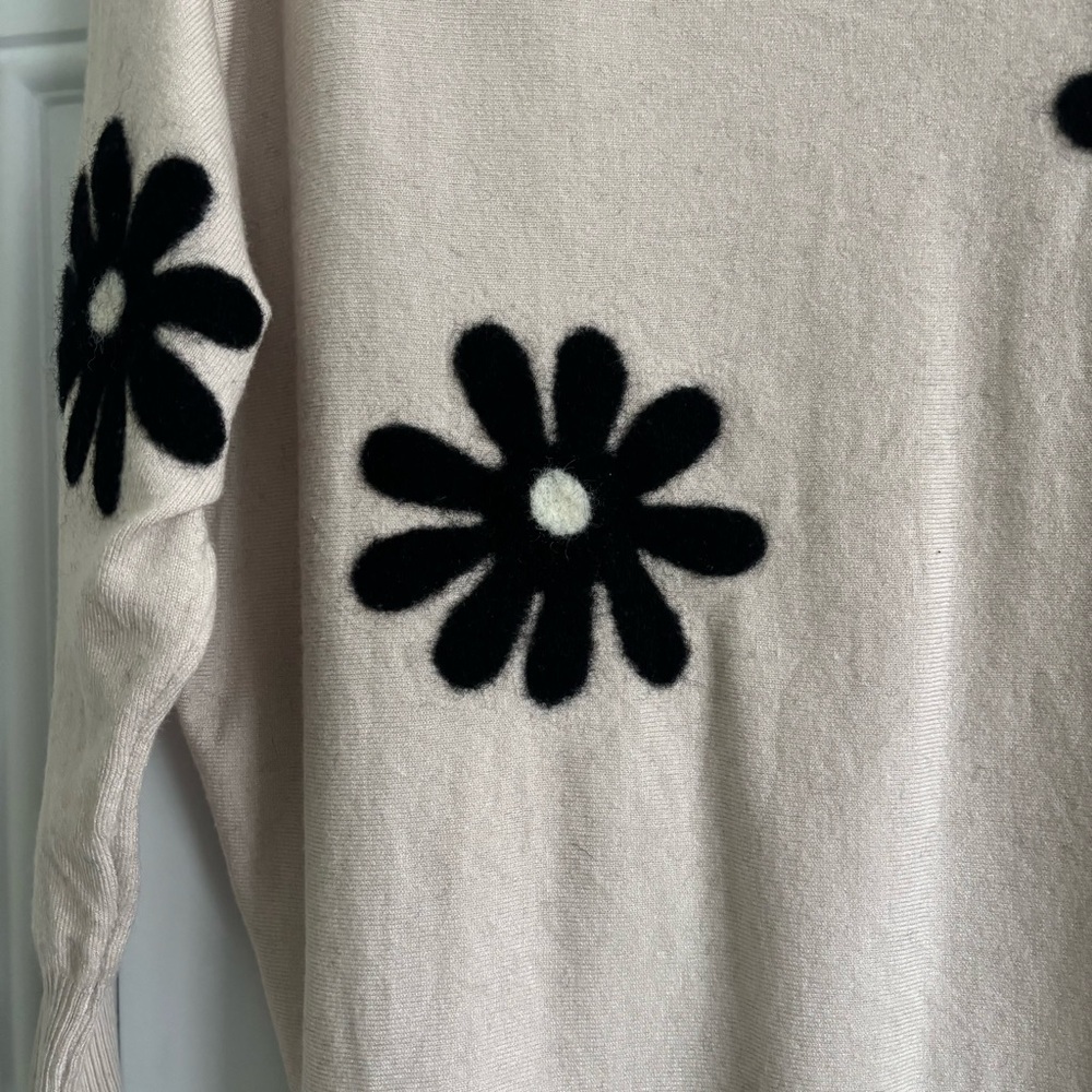 Sioni Cream Sweater w/Black Floral Appliqués, Size Small - Picture 6 of 15